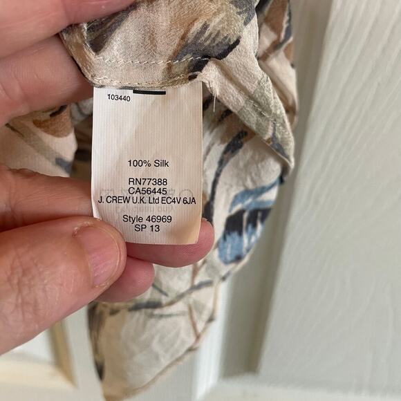 Madewell 100% silk spaghetti strap floral top size medium - Picture 3 of 9